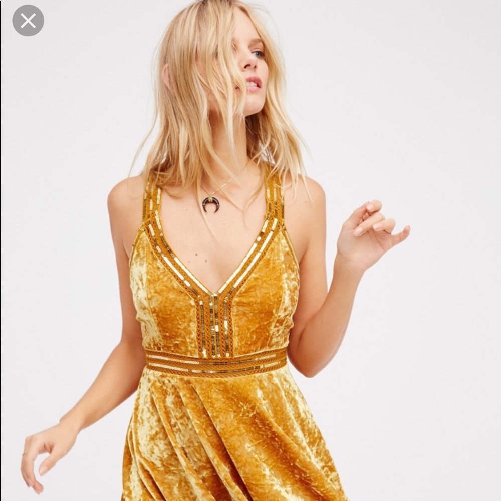 NWOT Free people swing velvet dress M